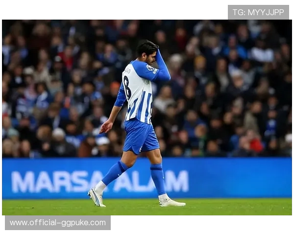 范黑克达成百场里程碑,布莱顿主帅称赞其领导力或接替队长职位 范黑克达成百场里程碑,布莱顿主帅称赞其领导力或接替队长职位