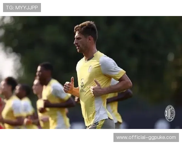 加比亚盛赞米兰防线提升 表示球队防守稳固丢球明显减少